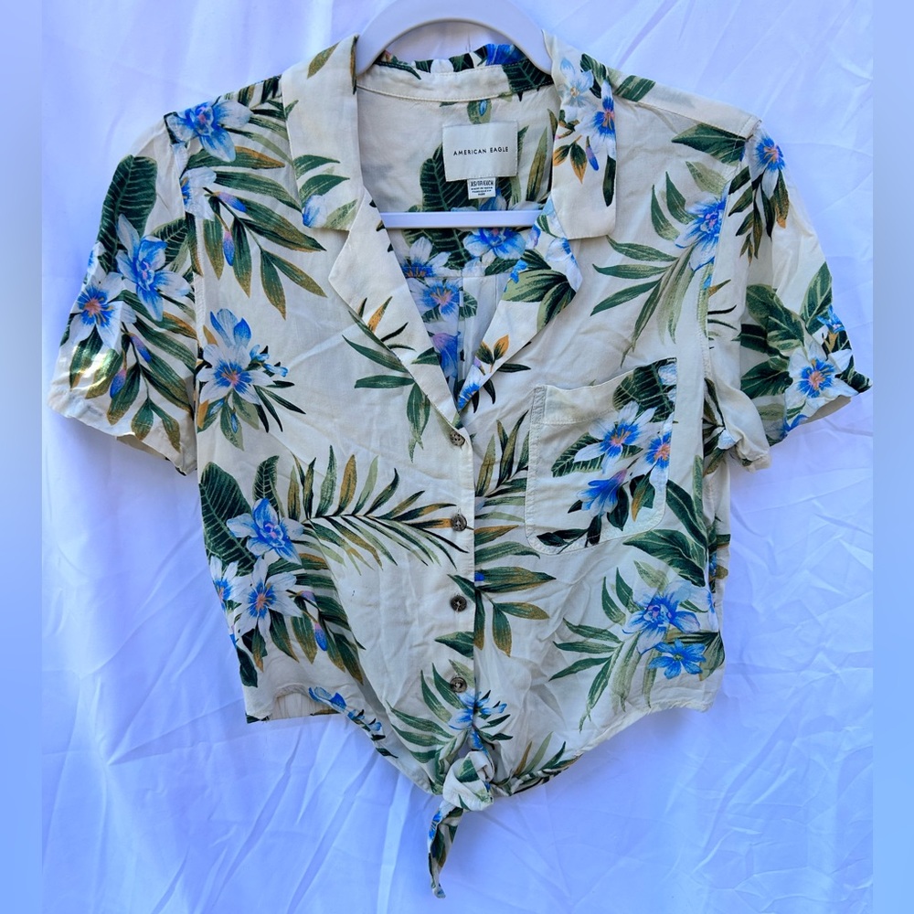 American Eagle Outfitters Cropped Hawaiian Button Down, XS